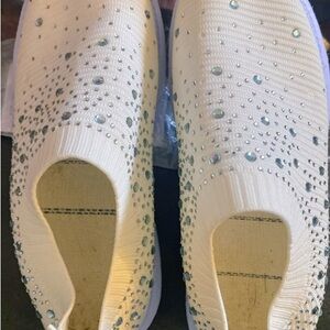 Elegant Cream Slip-On Women's Shoes with Rhinestones